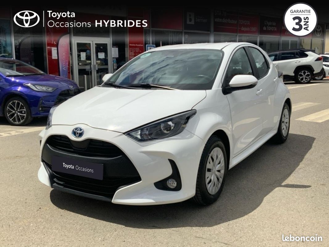 Toyota Yaris 116h Dynamic Business 5p MY22 (image 1)