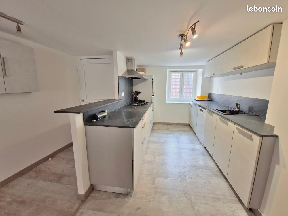 Appartement 6 pièces 86 m² · à Saint-Hippolyte · 86 m² · 97 000 €