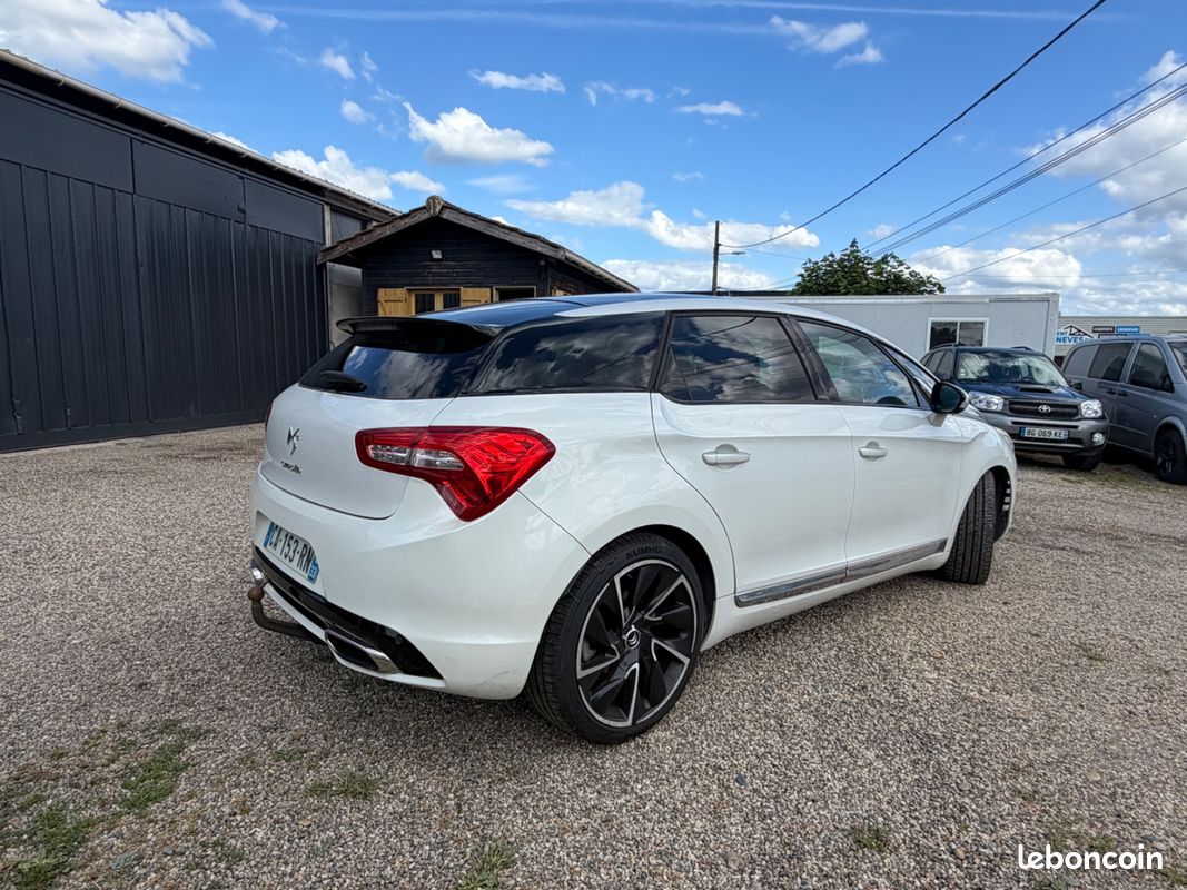 Citroën DS5 SportChic (image 3)