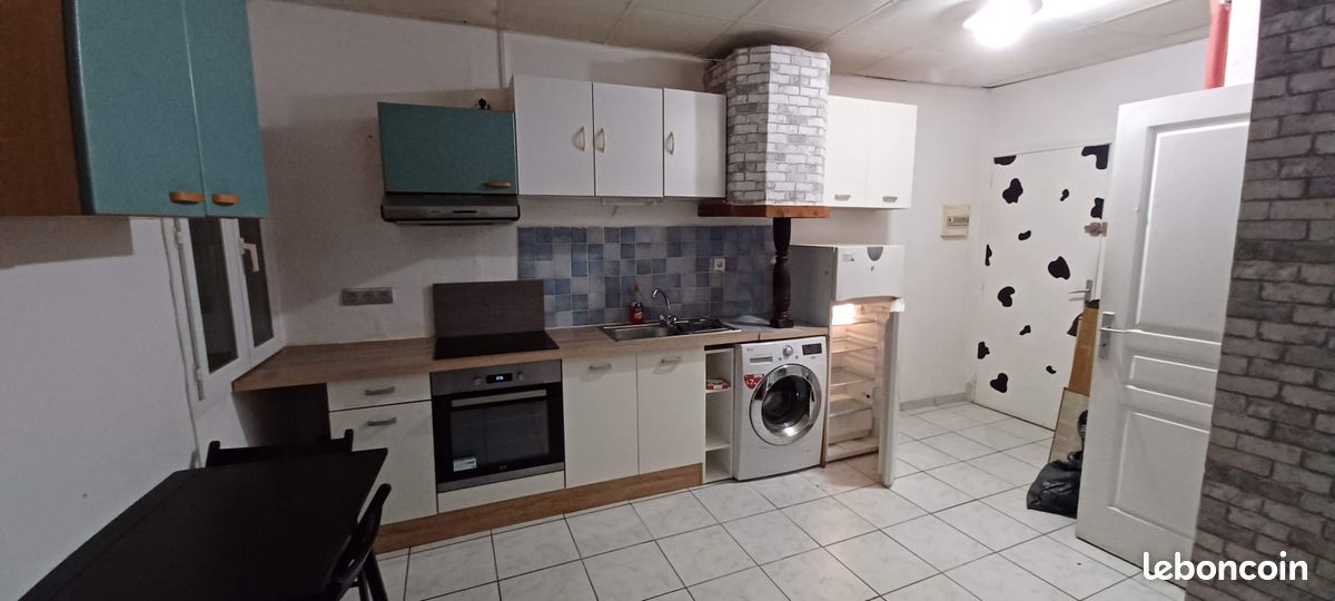 Appartement 1 pièce 21 m² · à Salon-de-Provence · 21 m² · 530 €/mois