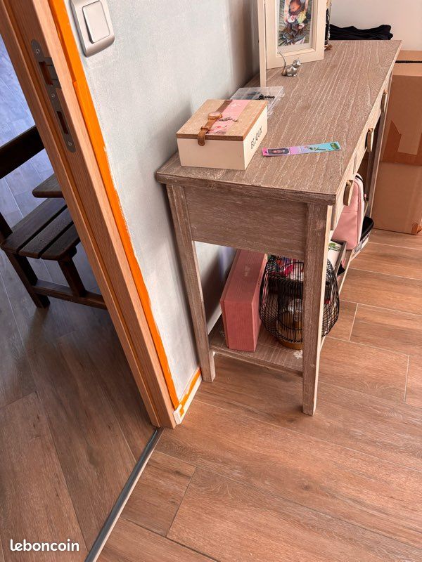 Drapier/commode (image 2)