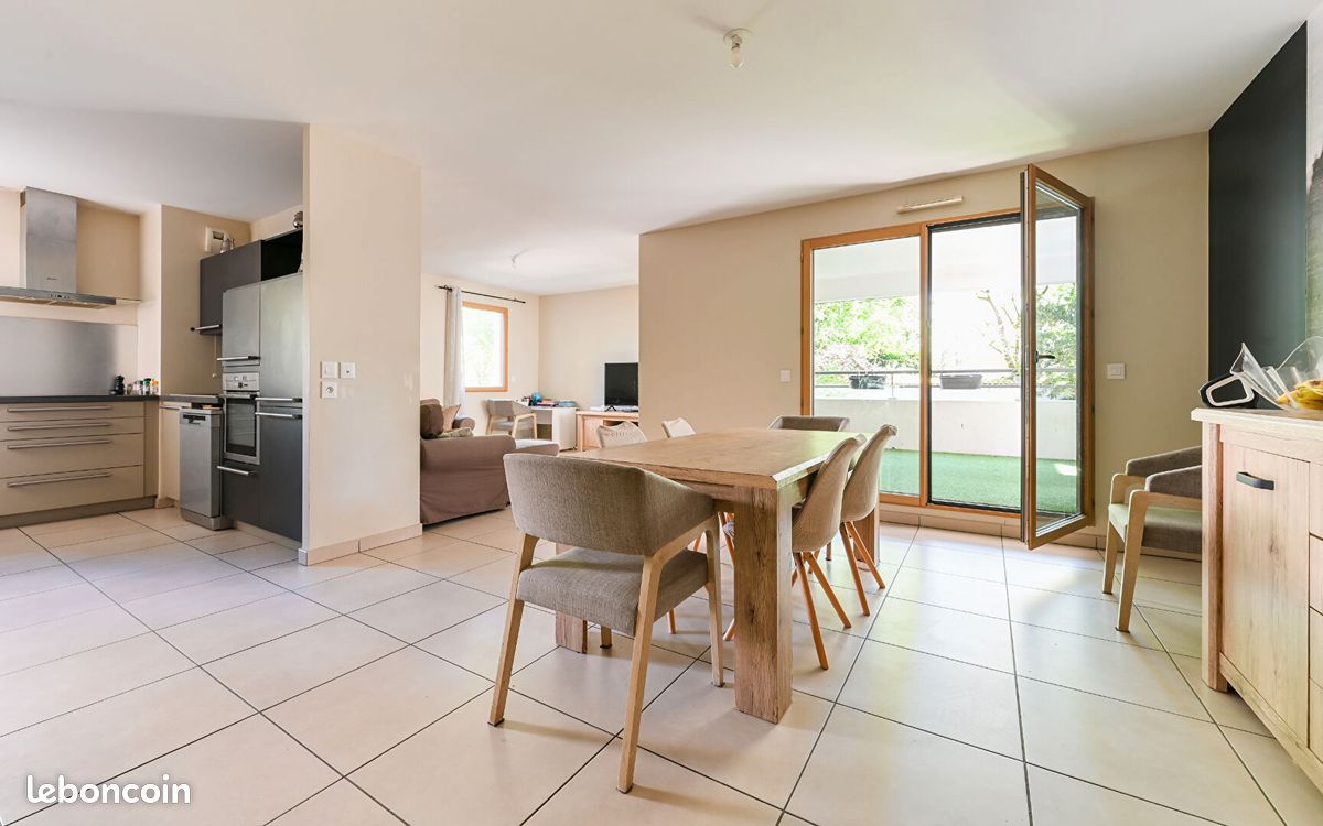 Appartement 5 pièces 101 m² · à Écully · 101 m² · 450 000 €