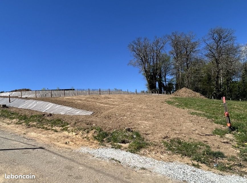 Terrain 1310 m² · à Seilhac · 1 310 m² · 28 600 €