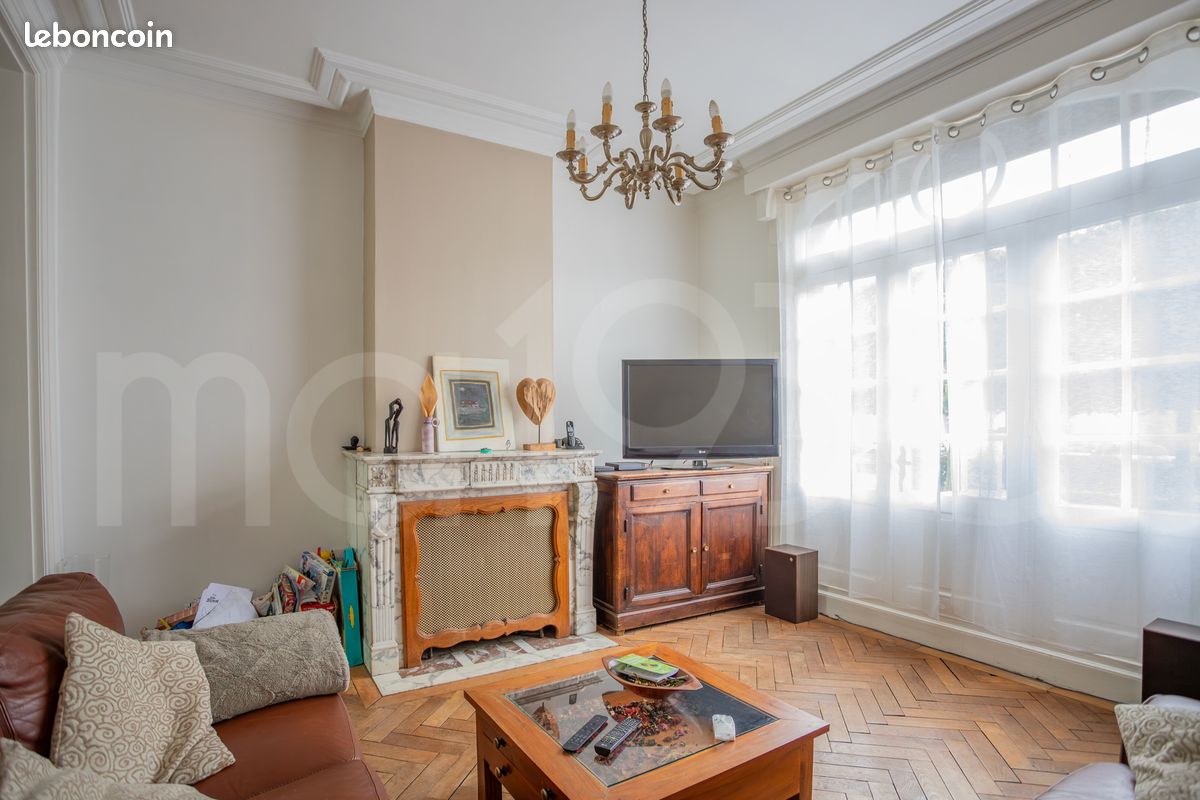 Maison 7 pièces 175 m² · à Tourcoing · 175 m² · 370 000 €