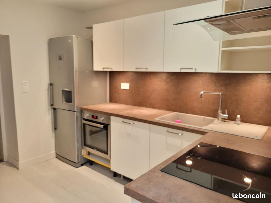 Appartement 5 pièces 107 m² · à Bessenay · 107 m² · 990 €