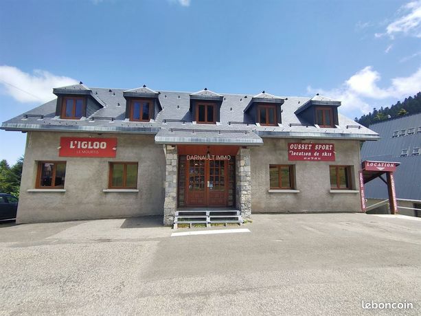 Maison 8 pièces 400 m²