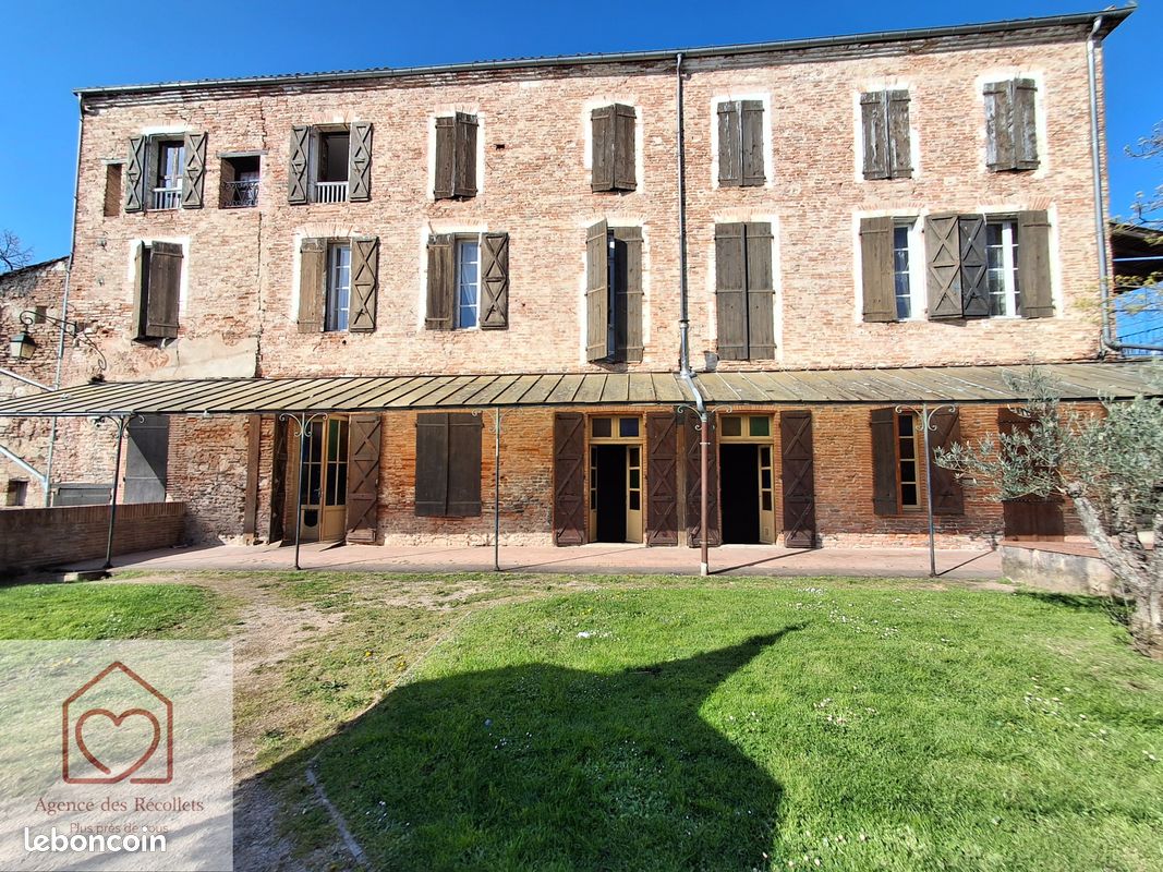 Immeuble 420 m² · à Moissac · 420 m² · 233 200 €