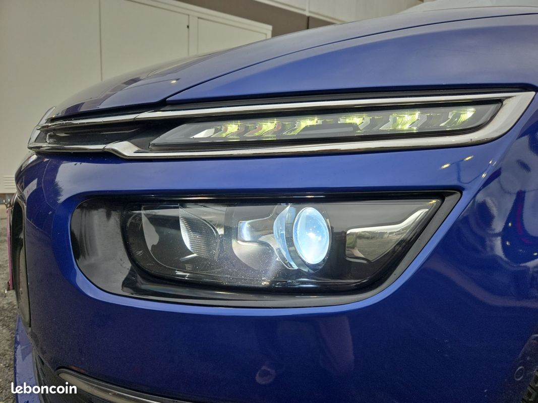 CITROEN C4 Picasso 130ch Shine EAT6 / Caméra 360 / Full Leds directionnels / Sièges massants / Android carplay / Entretien Citroen / Distrib faite (image 24)