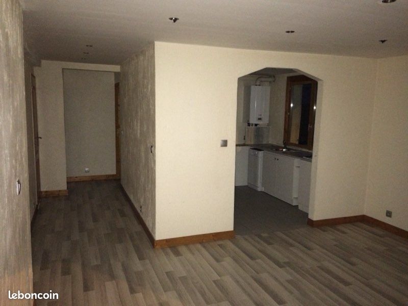 Appartement 3 pièces 63 m² · à Sallanches · 63 m² · 900 €