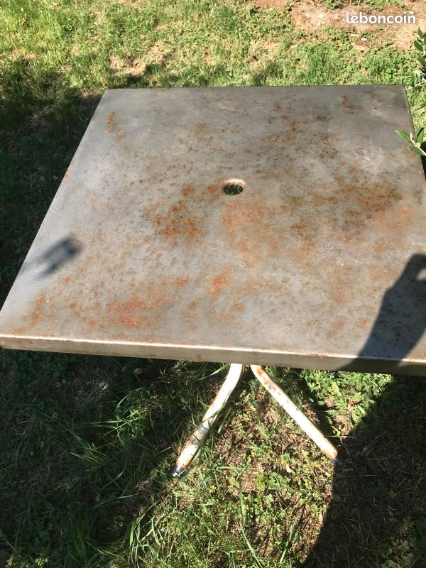 Table bistrot carrée style Tolix (image 3)