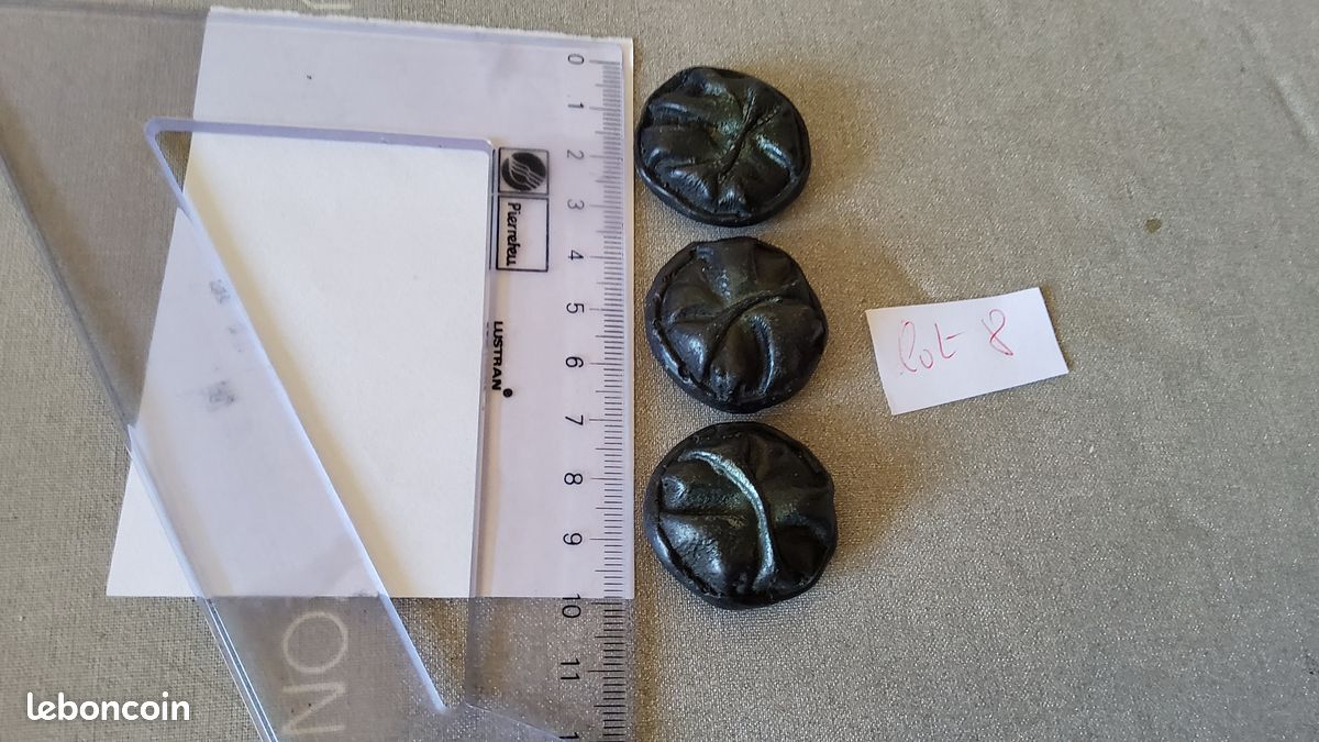 Plusieurs lots de 3 boutons (image 10)