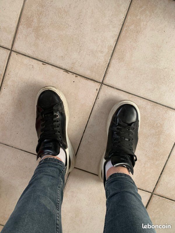 Vend chaussure et pied (image 1)