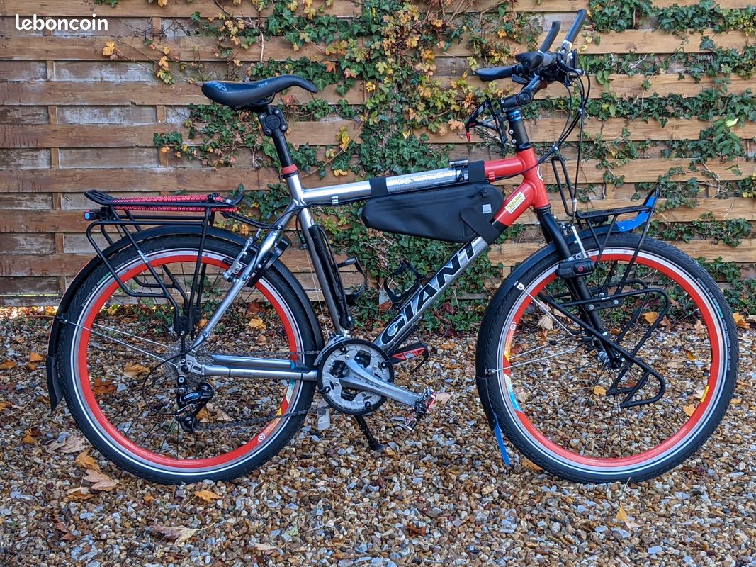 Vélo de voyage, trek, trekking base VTT GIANT Terrago Taille L