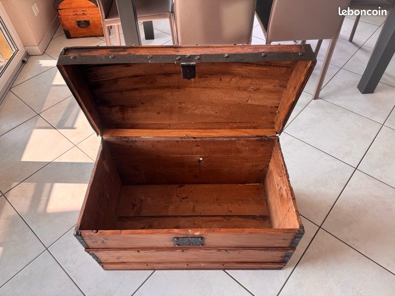 Ancien coffre (image 1)