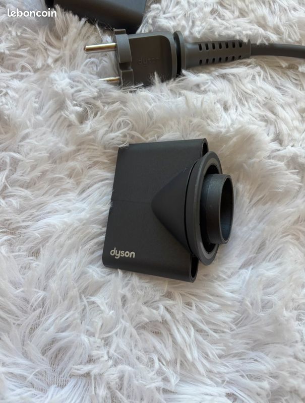 Dyson Supersonic HD15 Rose/Fuchsia – Comme neuf – Boîte + 4 embouts (image 15)