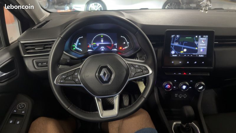 Renault CLIO V 1.6 E-TECH 140CH INTENS AUTOMATIQUE (image 19)