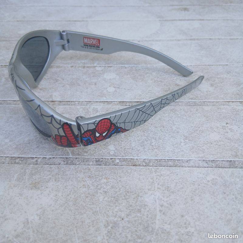 Lunettes de soleil enfant Spiderman (image 2)