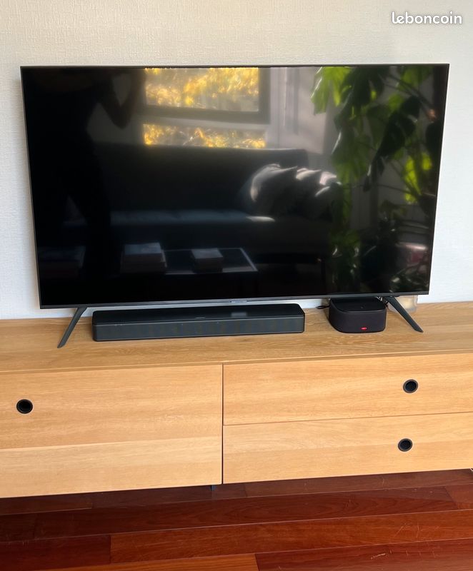 TV Samsung Crystal UHD 50” 4K et/ou barre de son Bose TV Speaker (image 1)