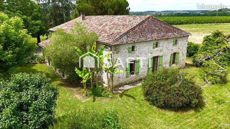 Maison 8 pièces 239 m²