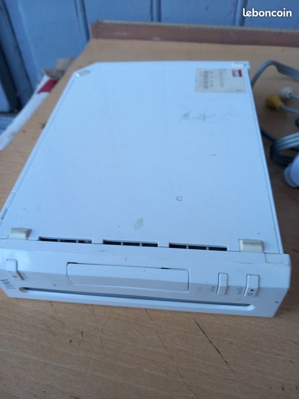 Wii consoles avec accéssoires (image 1)