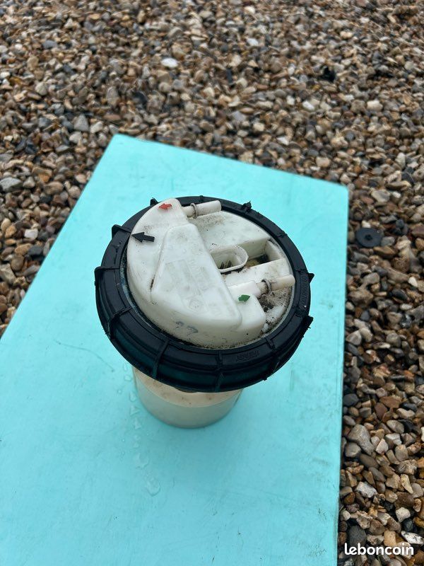 Puit de jauge à carburant clio 2 dci (image 2)