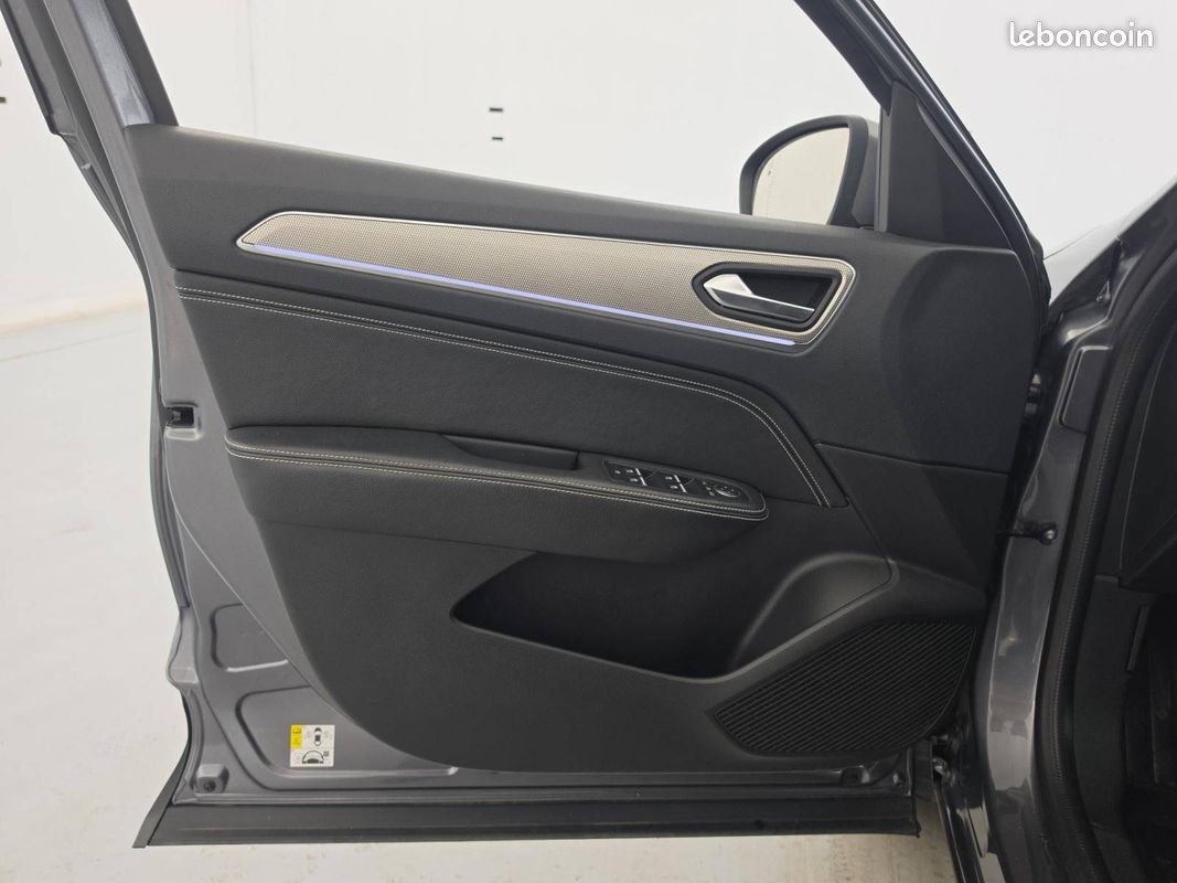 RENAULT Arkana E-Tech 145 - 21B Intens (image 11)