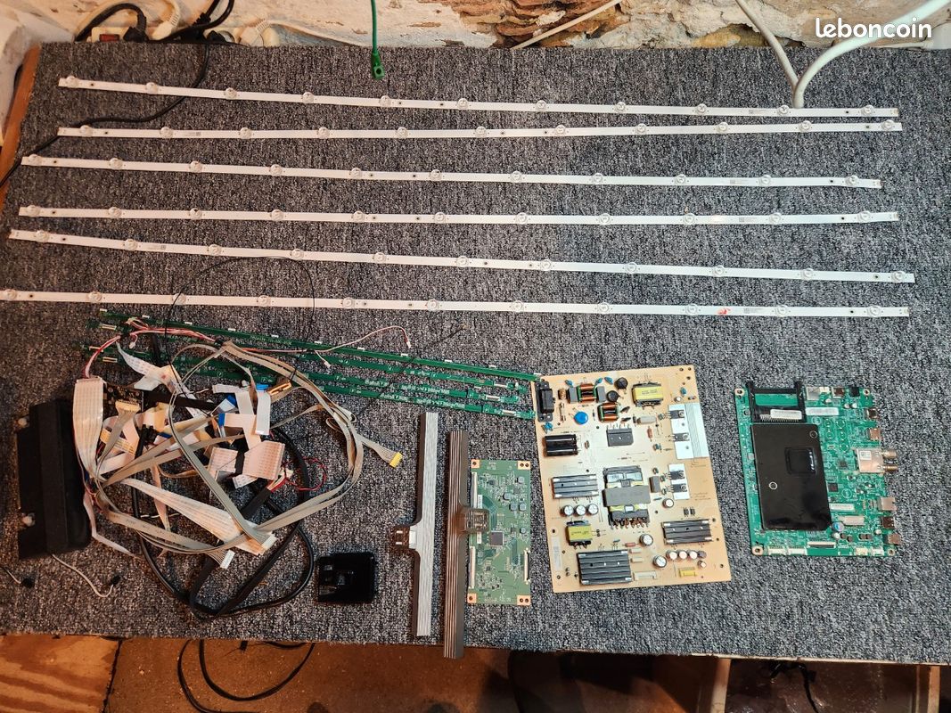 Pièces Détachées Pour Téléviseur Philips 58PUS7805/12 - État Ouvert Mais Jamais Utilisé - Dépannage TV