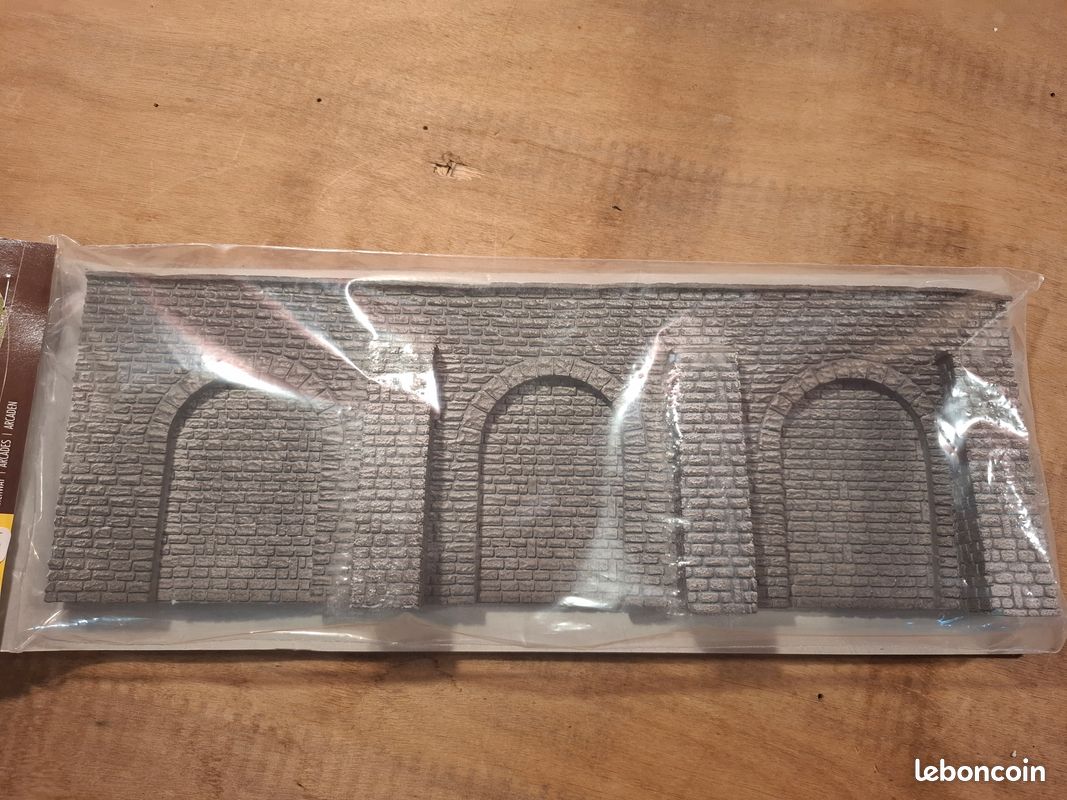 Lot De 10 Bancs Et Chaises Blancs Pour Maquette De Train échelle HO - Accessoire D'aménagement De Parc - Neuf