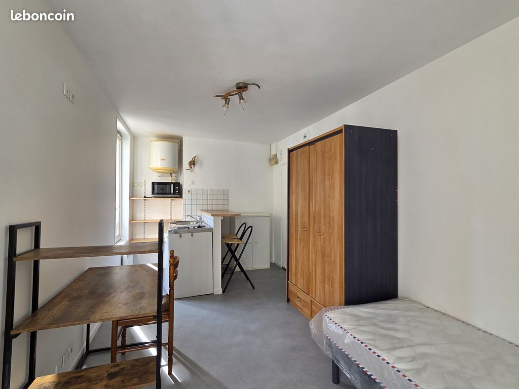 Appartement 1 pièce 17 m² · à Troyes · 17 m² · 350 €/mois