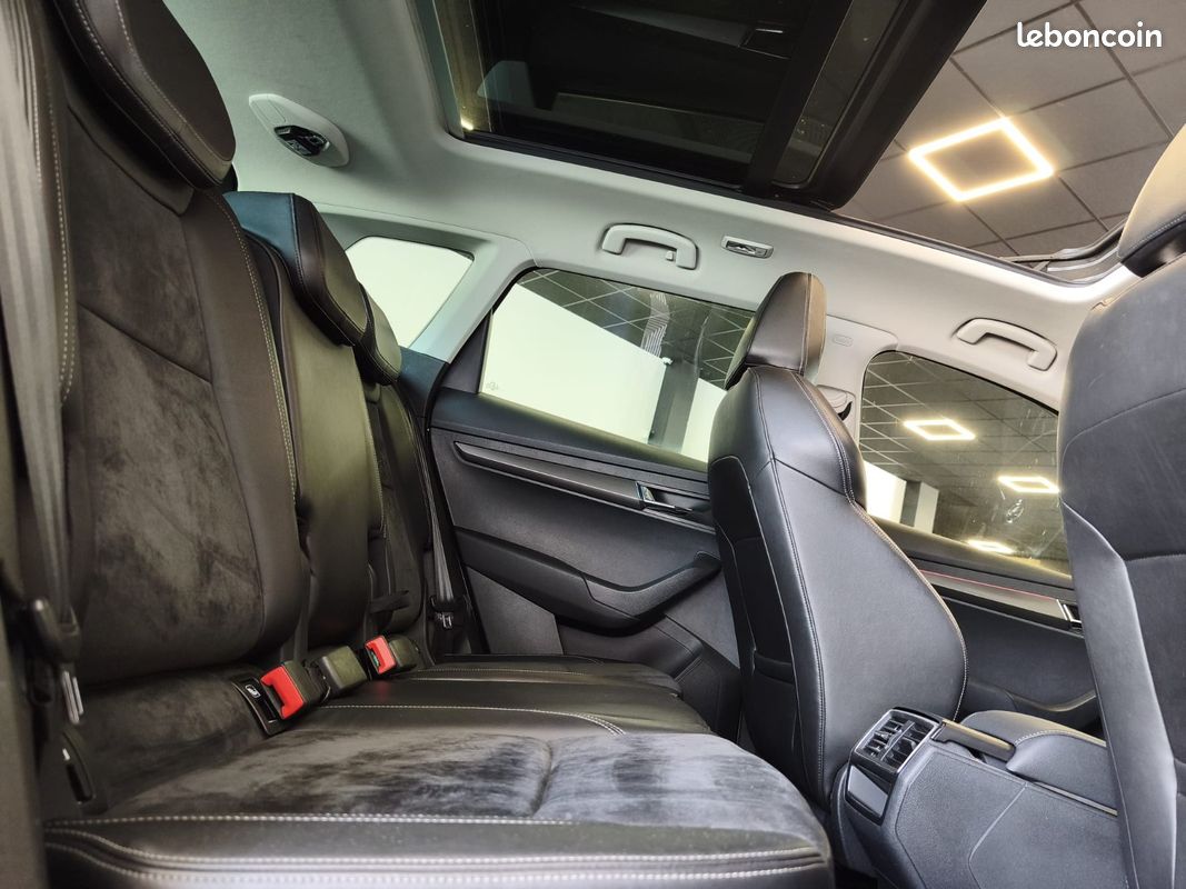 SKODA KAROQ 2.0 TDI 150cv 4x4 DSG7 Style / Toit Ouvrant / Attelage / CarPlay / (image 4)