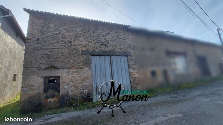 Parking/box 1 pièce 48 m²