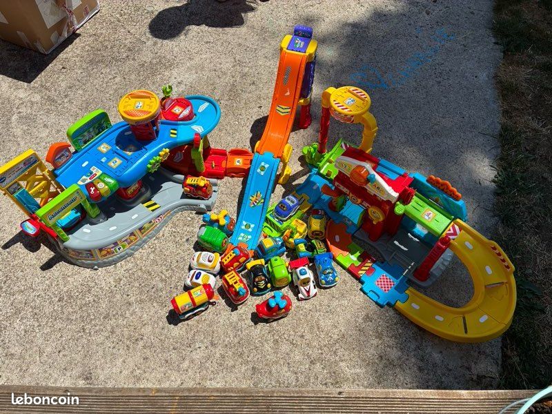 Tut tut bolides (image 1)