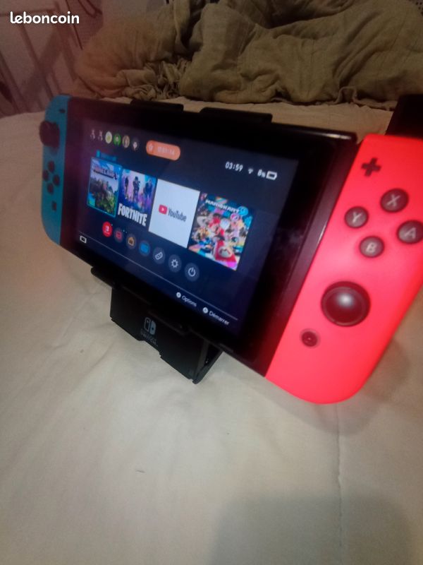 Nintendo Switch (image 9)