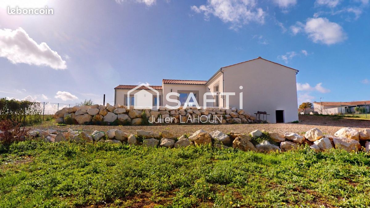 Maison 6 pièces 134 m² · à Nercillac · 134 m² · 296 800 €