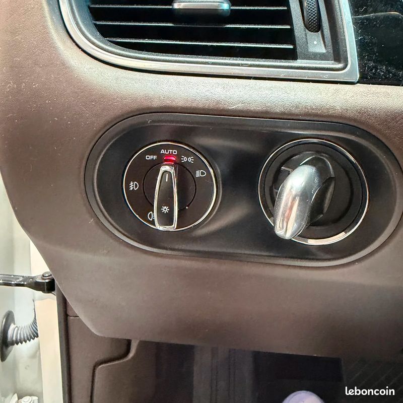 PORSCHE MACAN 3.0 V6 340 ch S PDK / TOIT OUVRANT / CAMERA DE RECUL / CUIR ETENDU (image 14)