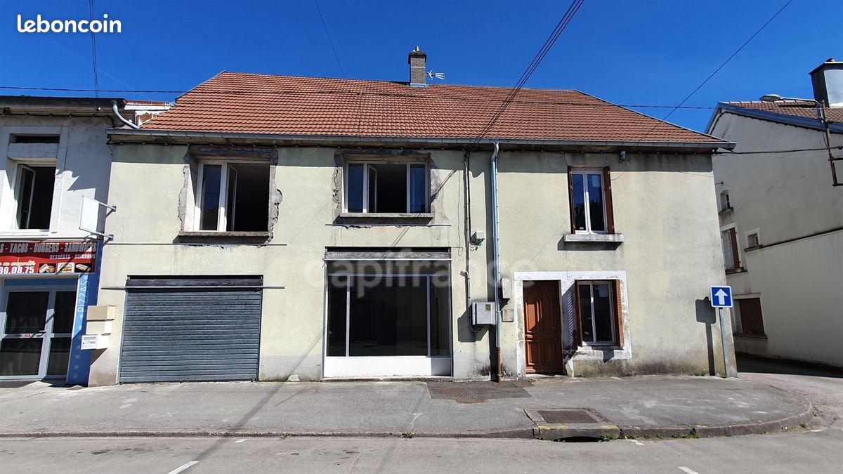 Maison 9 pièces 230 m² · à Saint-Loup-sur-Semouse · 230 m² · 99 000 €