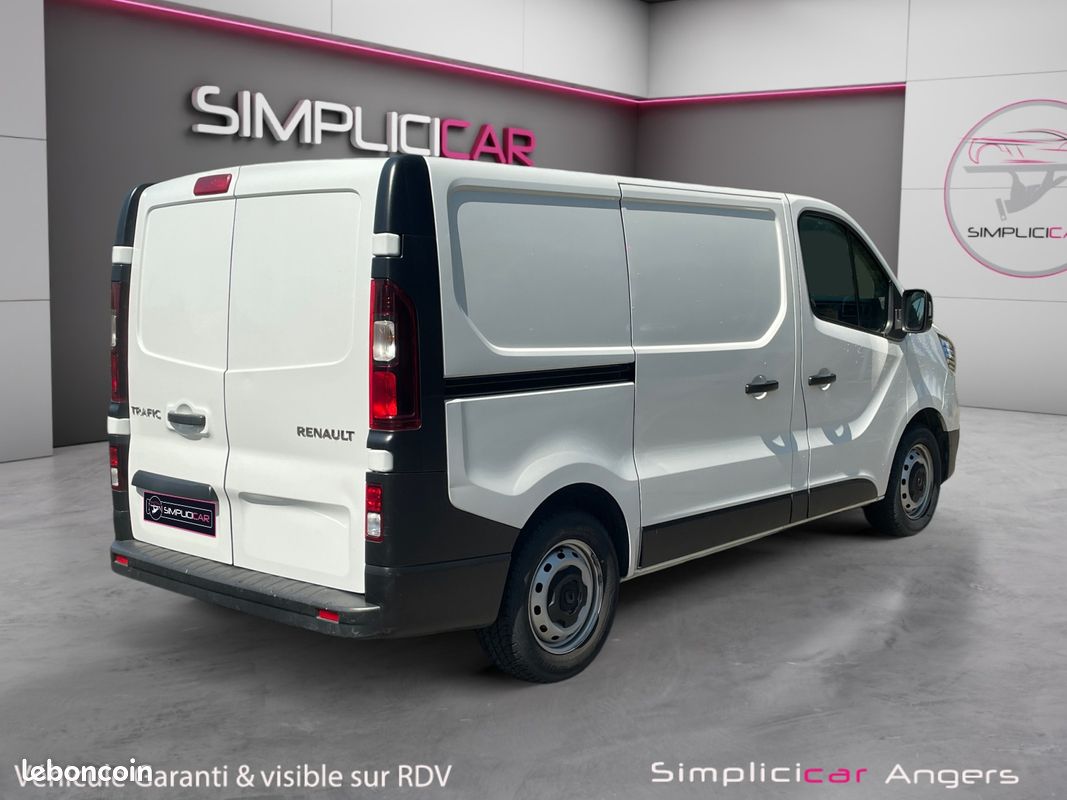 RENAULT TRAFIC III FOURGON TRAFIC L1H1 2.0 BLUE DCI 110 ADVANCE 110Ch Garantie 12 mois (image 3)
