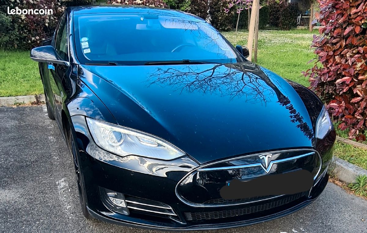 Tesla S 85 charge gratuite à vie Voitures