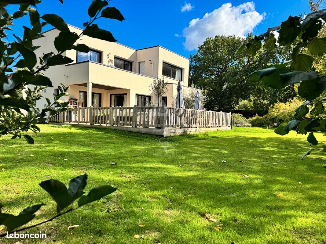 Maison 6 pièces 170 m² · à Pont-Audemer · 170 m² · 424 000 €