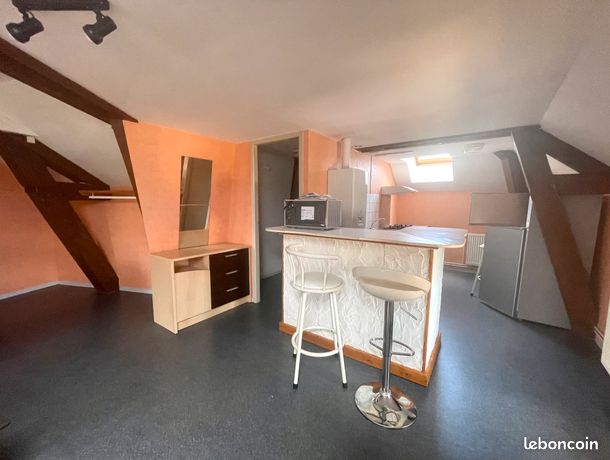AGREABLE STUDIO MEUBLE à RAMBERVILLERS centre