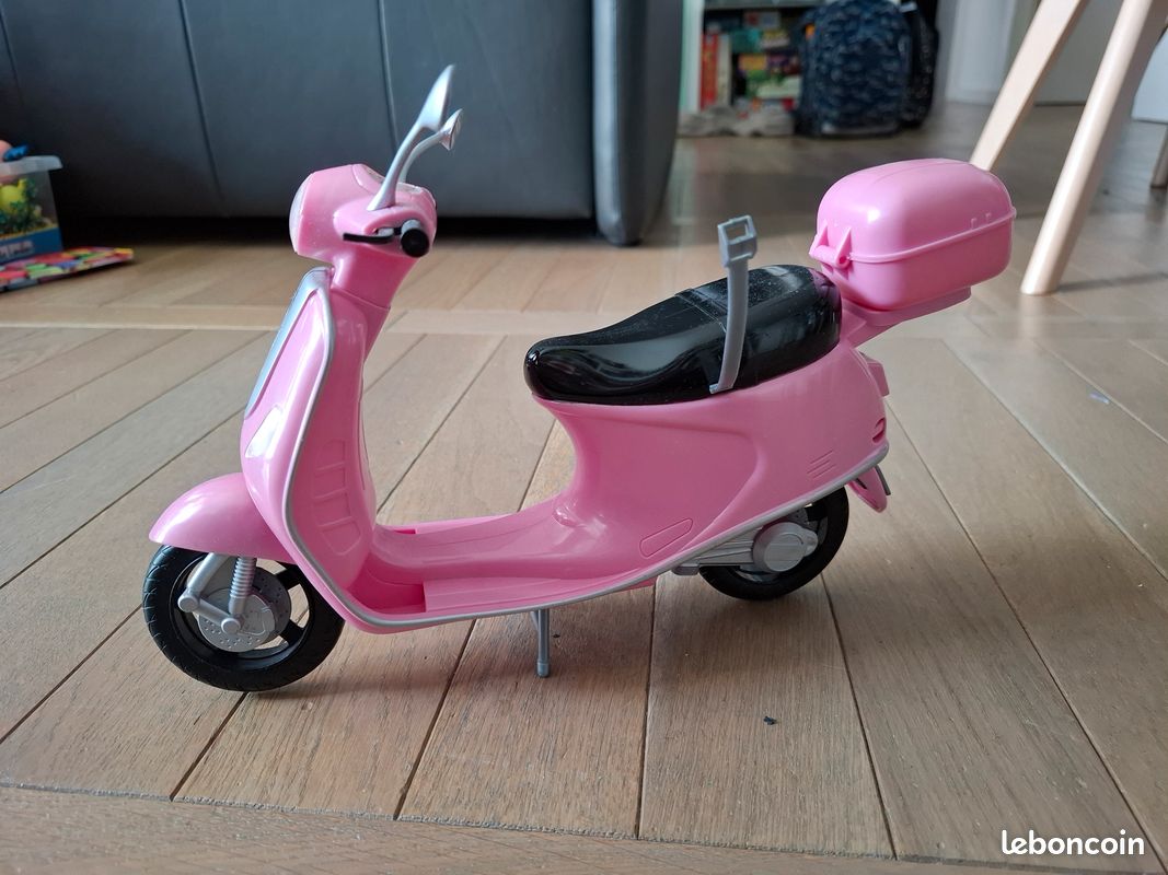 Pink Vespa Barbie Motor Scooter Moto De Barbie Real Moto De Barbie