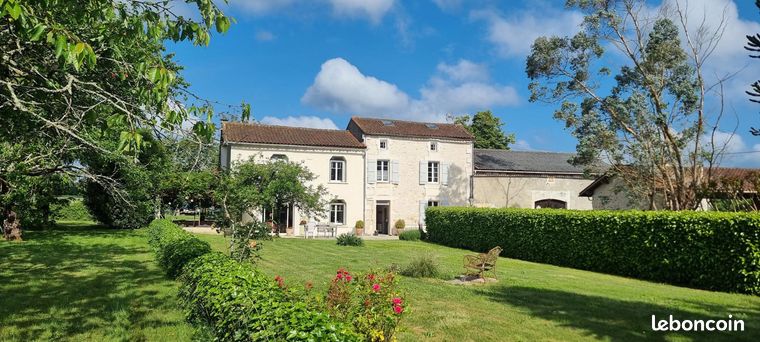 Propriété 11 pièces 292 m²