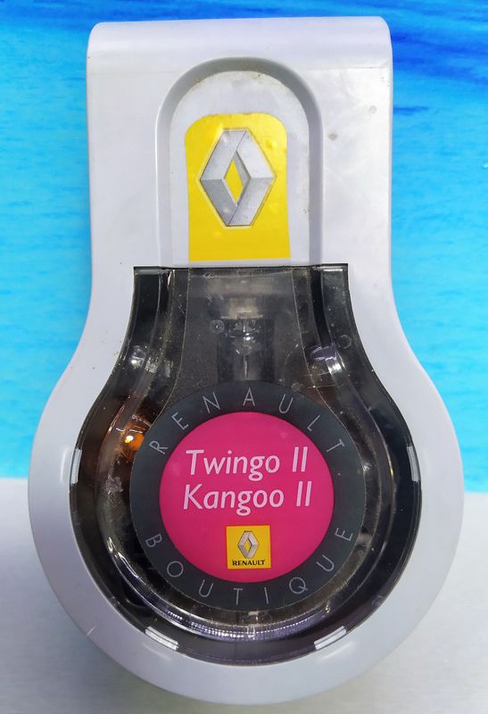 Boîte ampoules + fusible Renault Twingo 2 et Kangoo 2 - Équipement ...