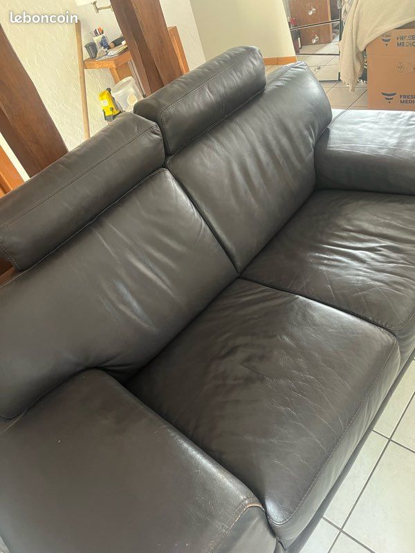 Canapé 2 places en cuir italien buffle italina, chocolat avec surpiqure blanche - Mobilier Privé