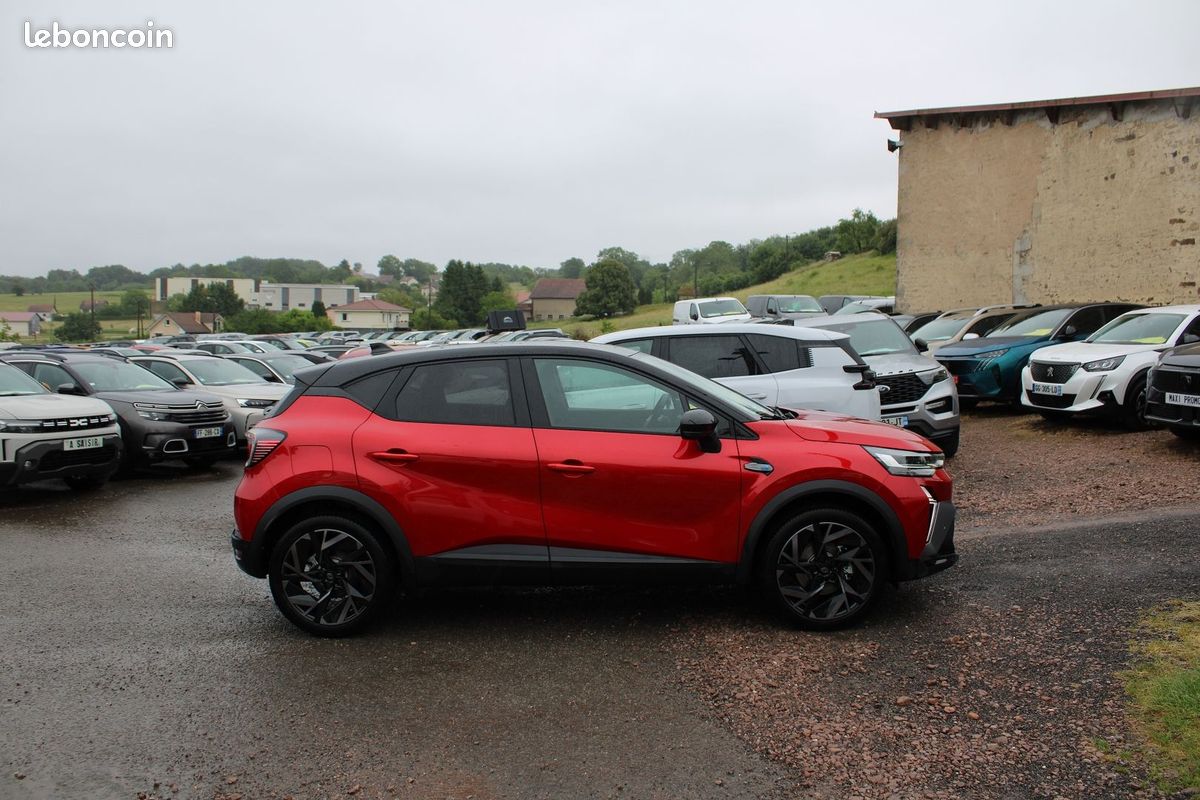 Renault CAPTUR 5 ESPRIT ALPINE 1L6 E-TECH FULL HYBRID 145 CV BOITE AUTO CAMÉRA 360 CUIR JANTES 19 (image 5)