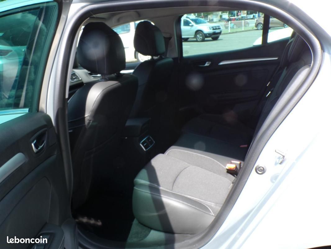 Renault Mégane TECHNO TCE 140 EDC (image 10)
