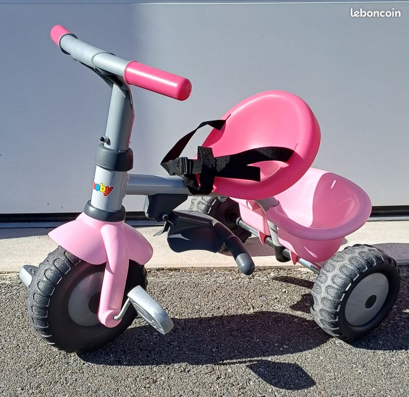 Vélo Tricycle Ã©volutif Rose Vélo Tricycle évolutif Rose Vélos