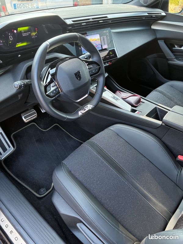 308 GT HYBRIDE 145 CH 1ere Main (image 3)