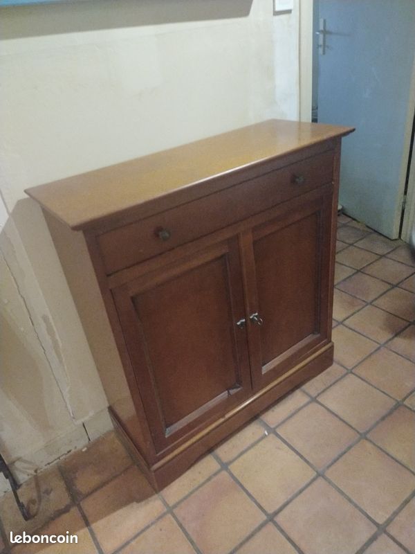 Commode (image 1)