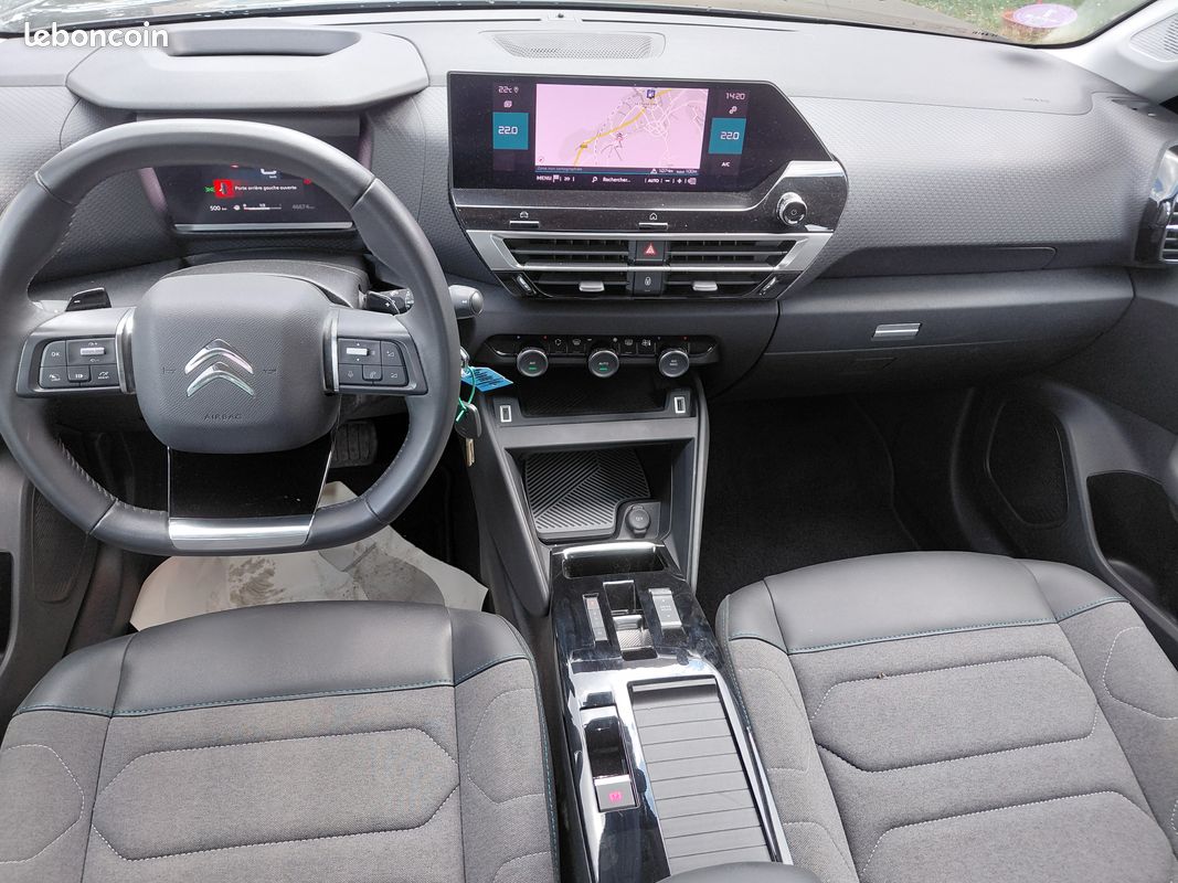 C4 130 feel pack bva 2023 46700 km moteur garanti jusqu a 10 ans (image 3)